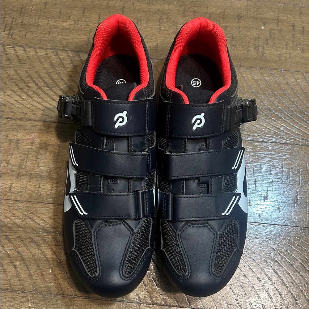 Peloton cycling shoes size 45 or men’s size 11